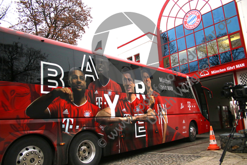 02.12.2020, FC Bayern Muenchen, Ankunft Bus

Hier nur Vorschaubilder !